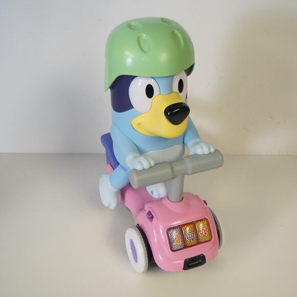 VTech Bluey Scooter Time Bluey- Tested and Works Moves Plays Music & Games - Picture 1 of 7